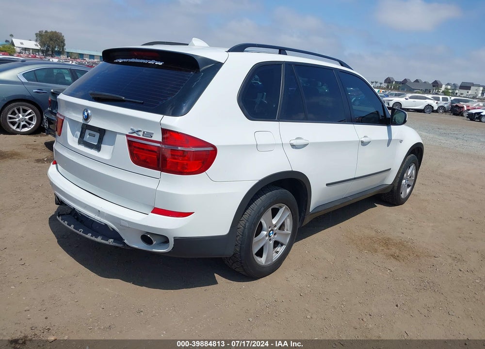 2013 BMW X5 XDRIVE35I/XDRIVE35I PREMIUM/XDRIVE35I SPORT ACTIVITY VIN: 5UXZV4C55D0B05552