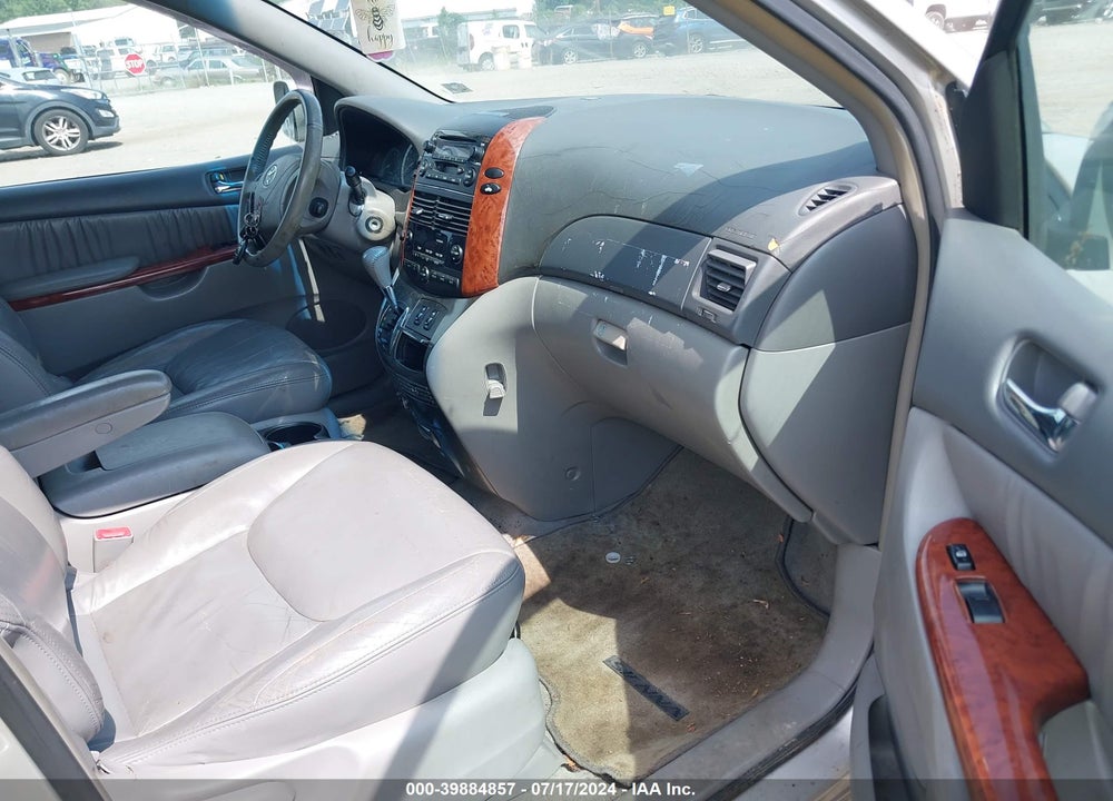 2004 TOYOTA SIENNA XLE VIN: 5TDZA22C94S156516