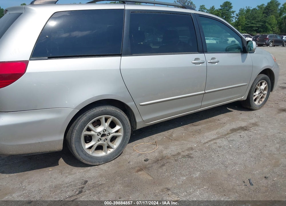 2004 TOYOTA SIENNA XLE VIN: 5TDZA22C94S156516