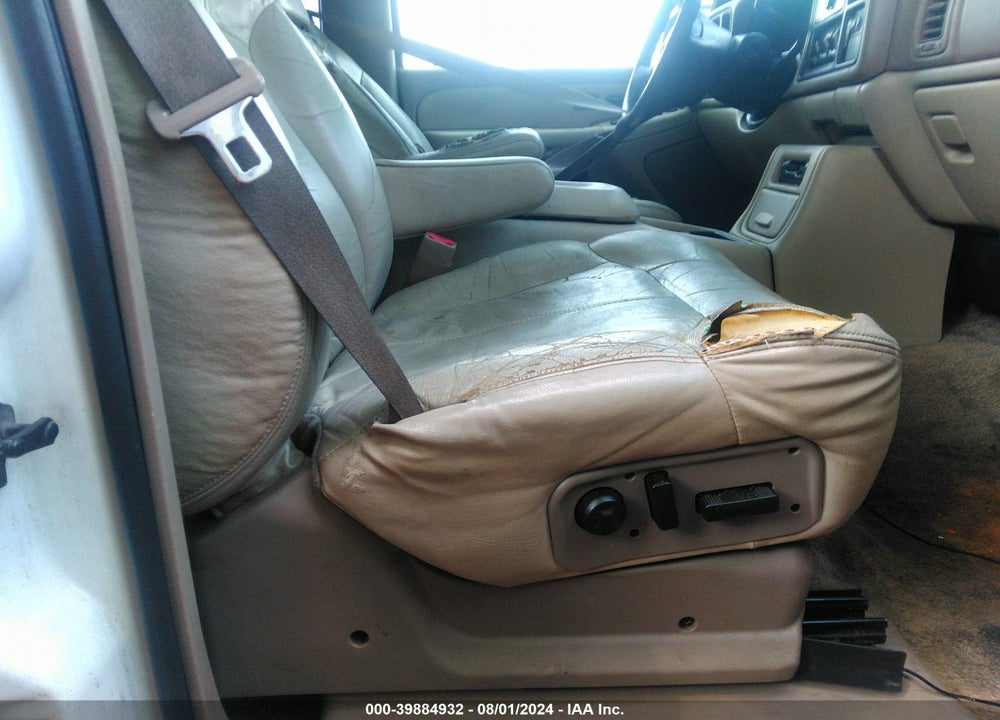 2002 CHEVROLET TAHOE LT VIN: 1GNEC13ZX2J337213