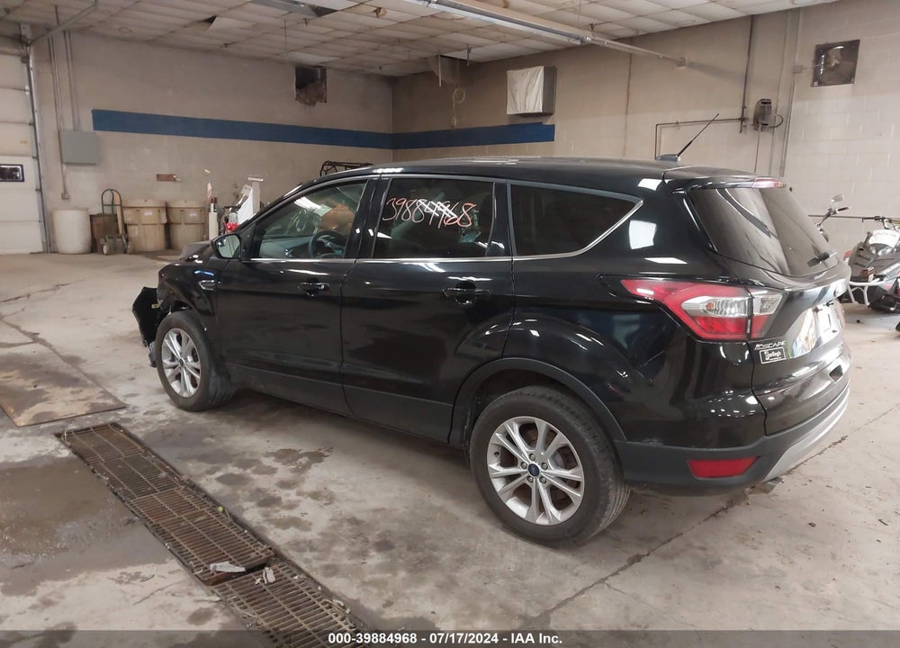 2017 FORD ESCAPE SE VIN: 1FMCU9G90HUC16523