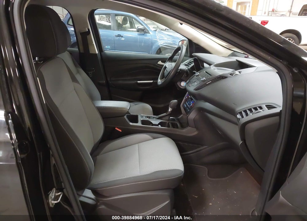 2017 FORD ESCAPE SE VIN: 1FMCU9G90HUC16523