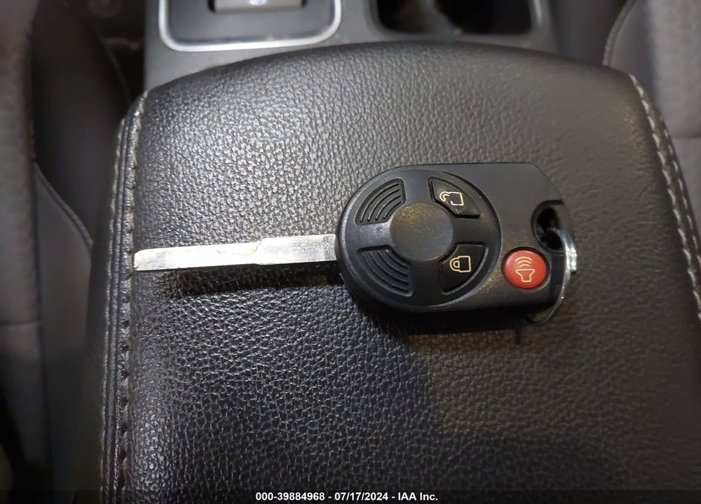 2017 FORD ESCAPE SE VIN: 1FMCU9G90HUC16523