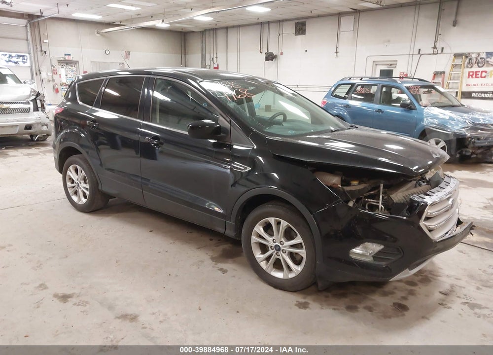 2017 FORD ESCAPE SE VIN: 1FMCU9G90HUC16523