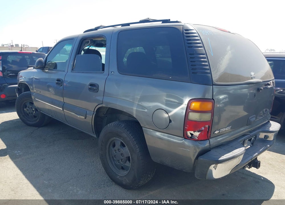 2002 CHEVROLET TAHOE LS VIN: 1GNEC13T42R225973