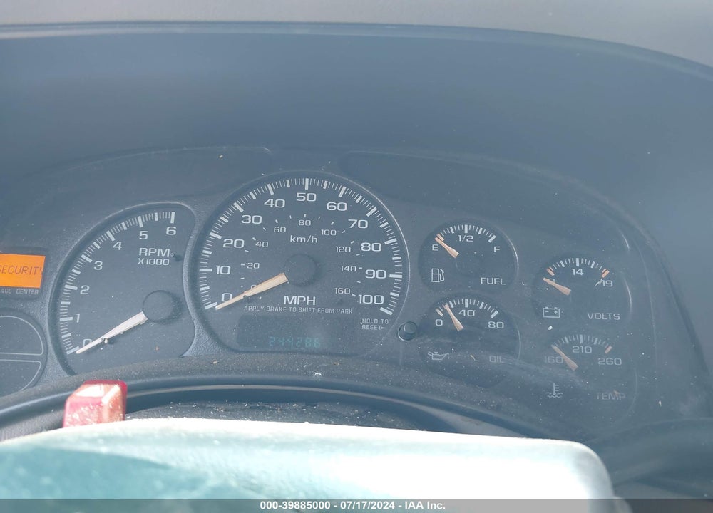 2002 CHEVROLET TAHOE LS VIN: 1GNEC13T42R225973