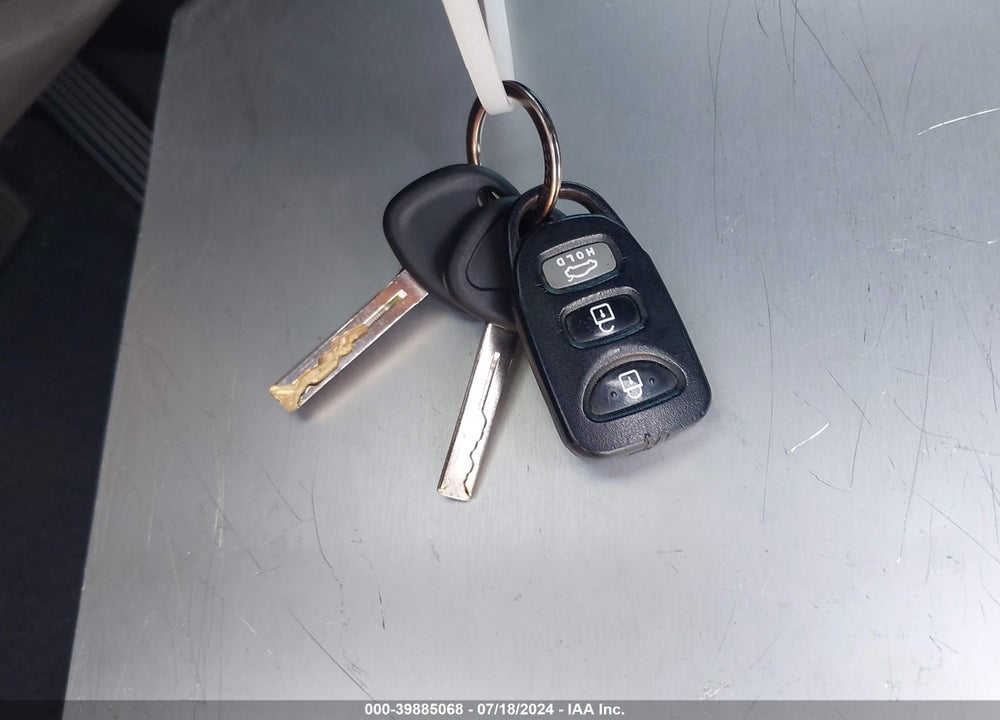 2011 HYUNDAI SONATA GLS VIN: 5NPEB4AC3BH292068