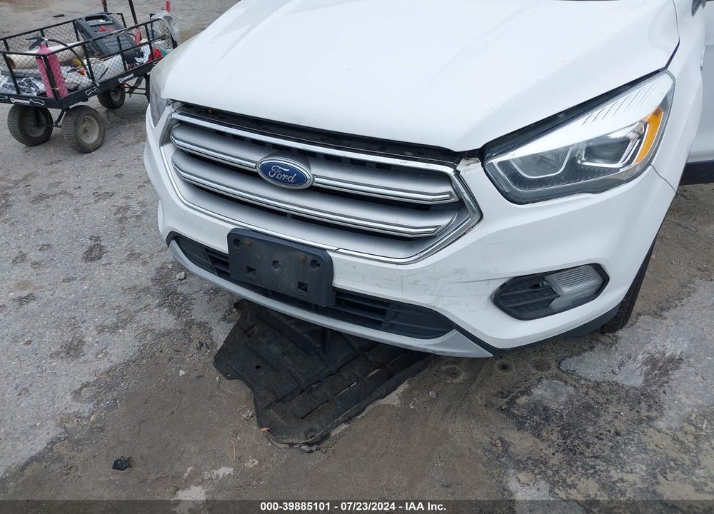 2017 FORD ESCAPE SE VIN: 1FMCU9GD8HUC16564