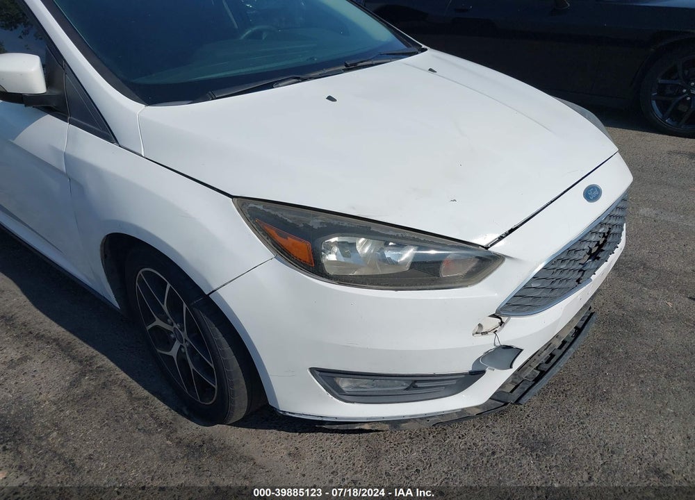 2017 FORD FOCUS SEL VIN: 1FADP3H28HL314581