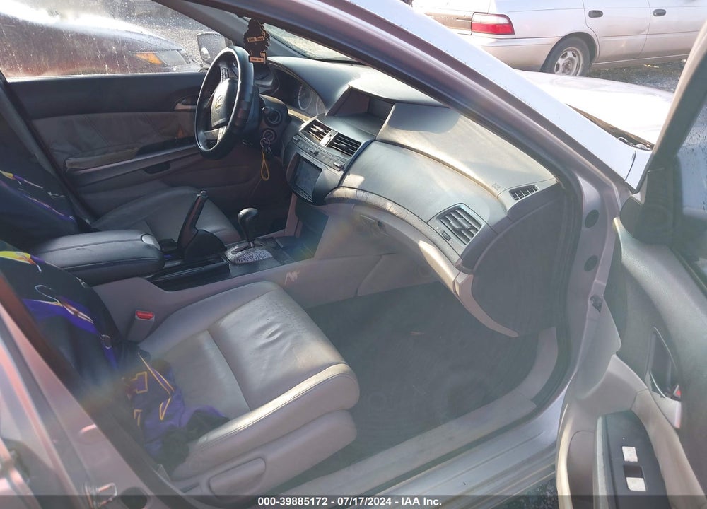 2010 HONDA ACCORD 2.4 EX-L VIN: 1HGCP2F80AA064389