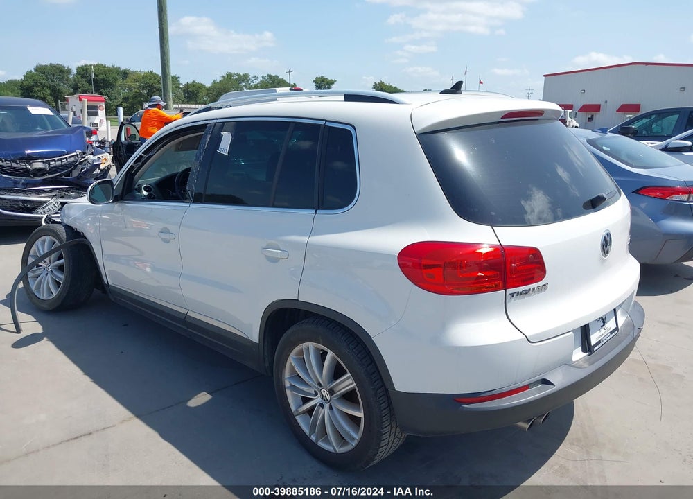 2013 VOLKSWAGEN TIGUAN SE VIN: WVGAV3AX4DW564722