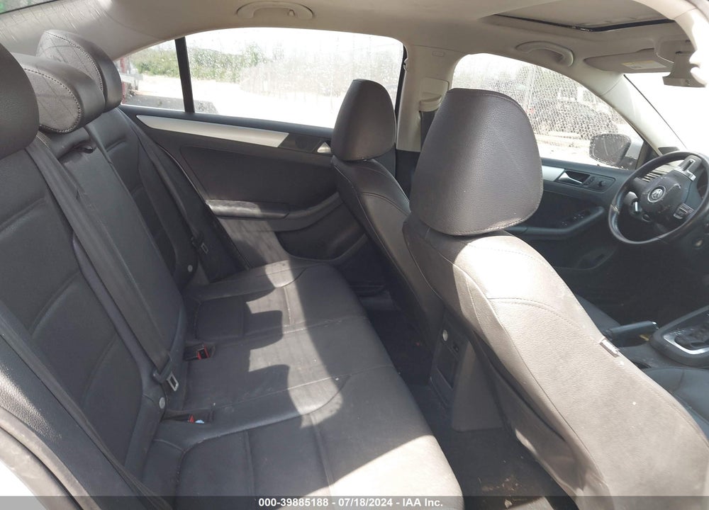 2012 VOLKSWAGEN JETTA 2.5L SEL VIN: 3VWLP7AJ5CM428590