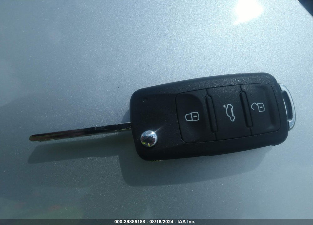 2012 VOLKSWAGEN JETTA 2.5L SEL VIN: 3VWLP7AJ5CM428590
