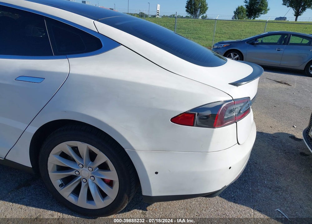 2015 TESLA MODEL S 70D/85D/P85D VIN: 5YJSA1H23FFP67613