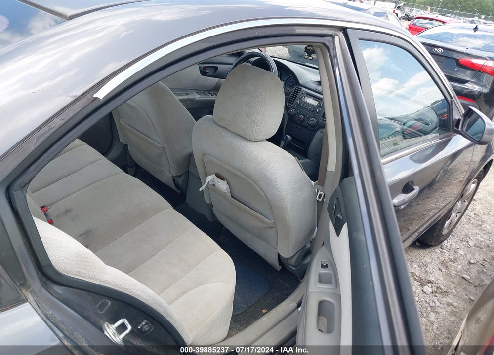 2007 KIA OPTIMA LX VIN: KNAGE123675157717