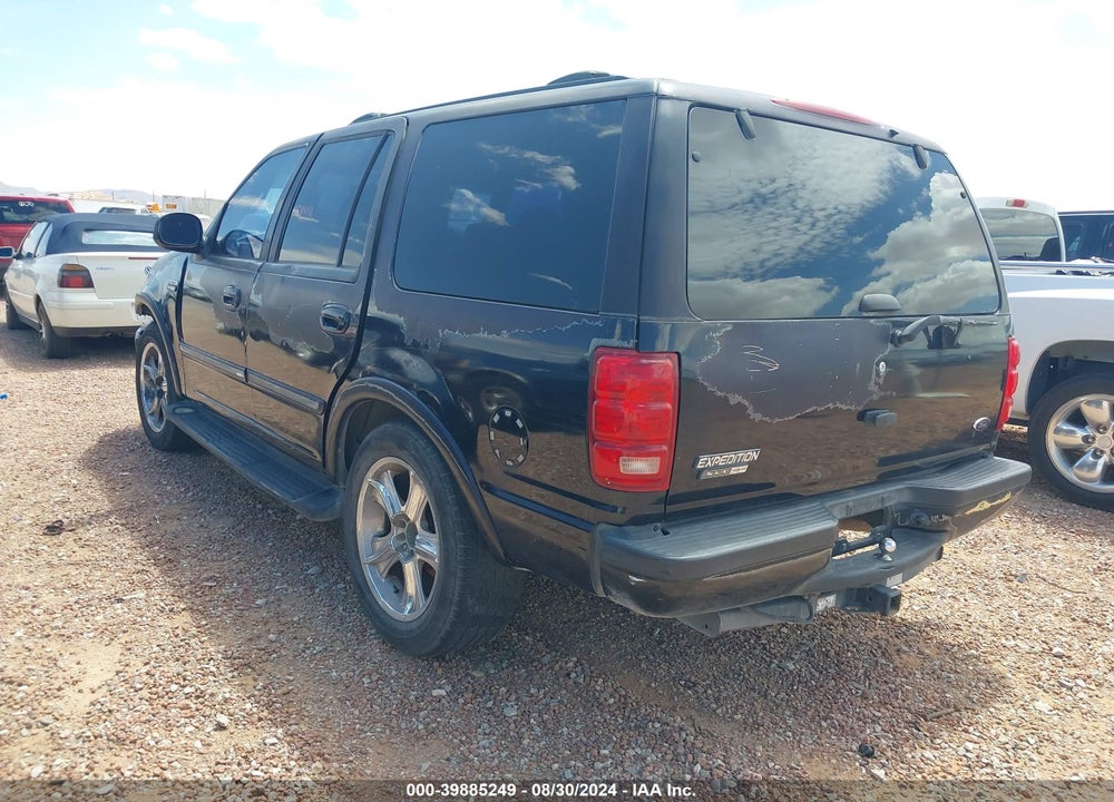 2002 FORD EXPEDITION XLT VIN: 1FMRU15L72LA66210