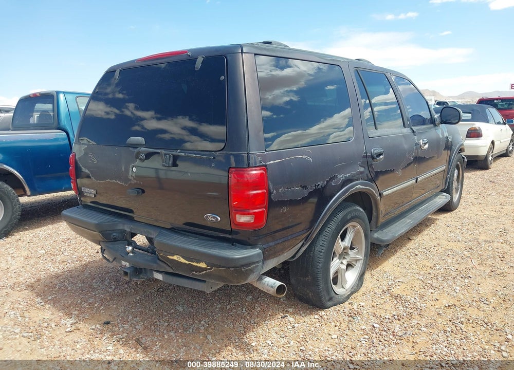 2002 FORD EXPEDITION XLT VIN: 1FMRU15L72LA66210