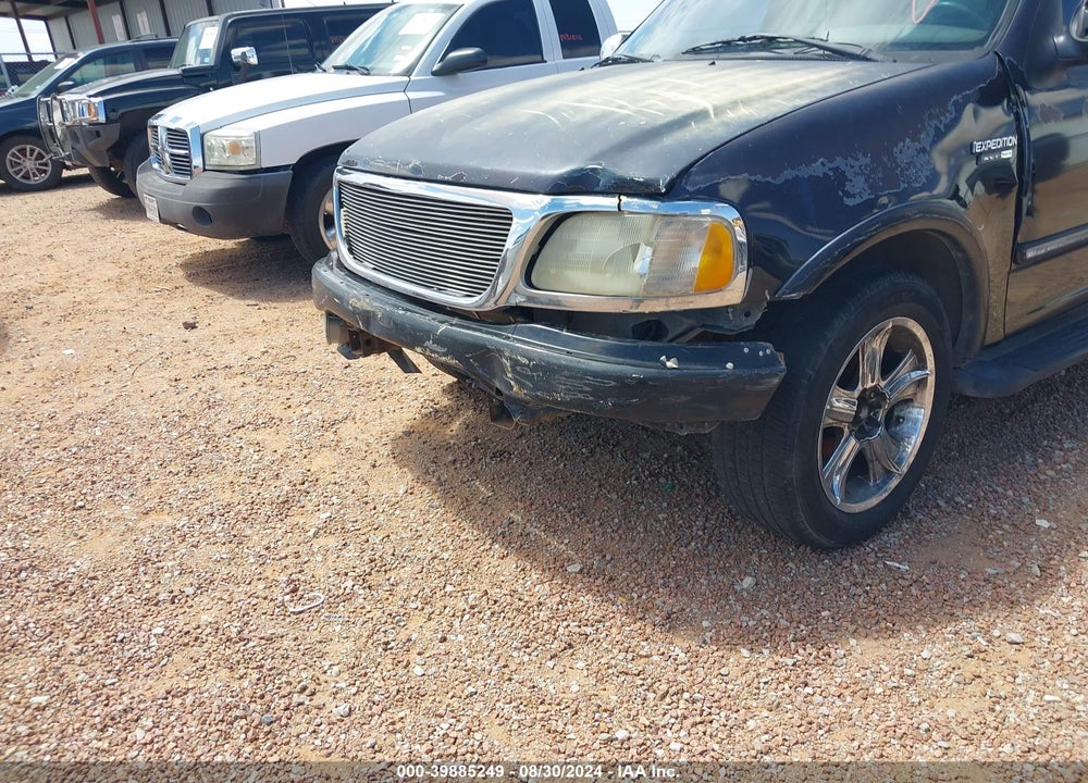 2002 FORD EXPEDITION XLT VIN: 1FMRU15L72LA66210