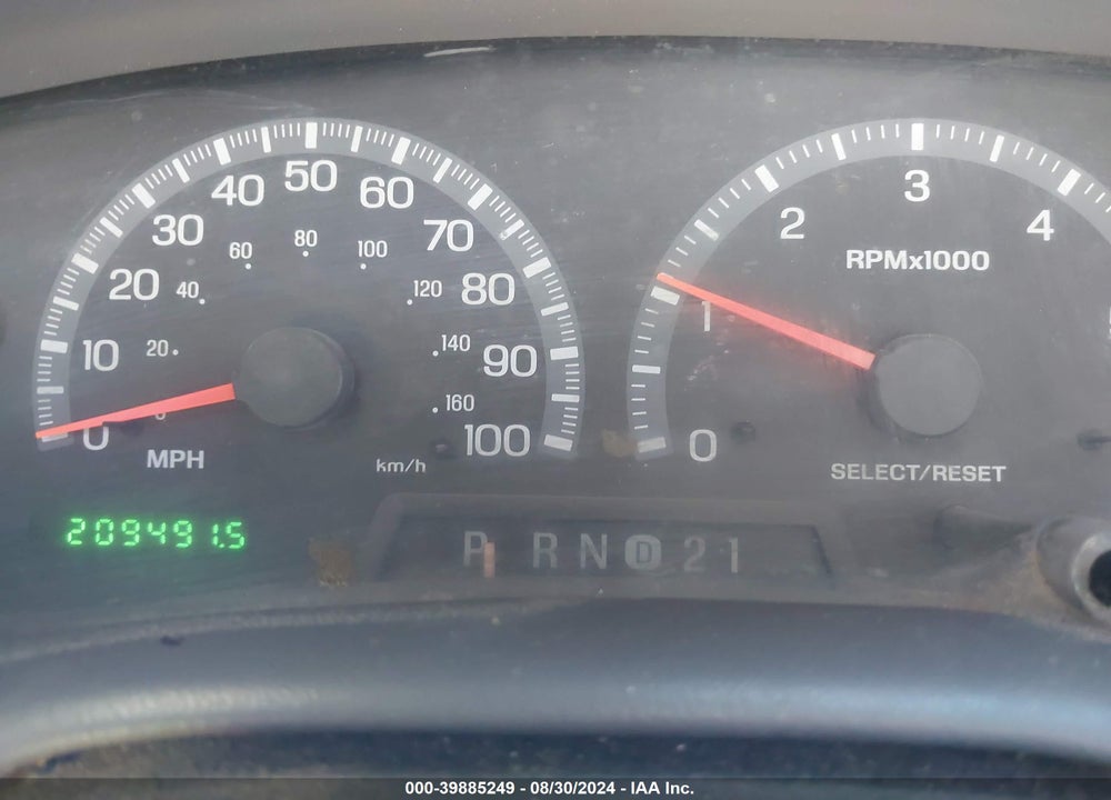 2002 FORD EXPEDITION XLT VIN: 1FMRU15L72LA66210