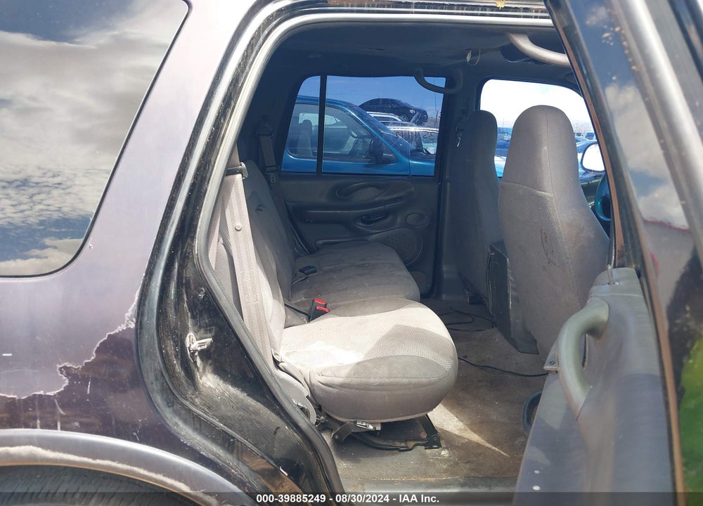 2002 FORD EXPEDITION XLT VIN: 1FMRU15L72LA66210