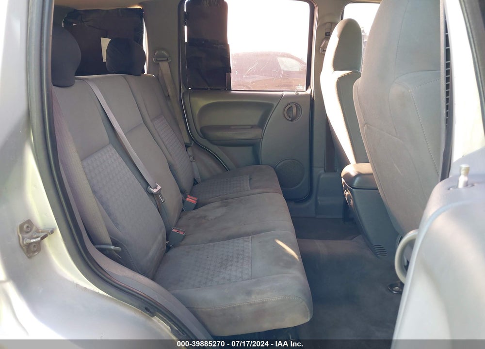 2005 JEEP LIBERTY SPORT VIN: 1J4GK48K65W537430