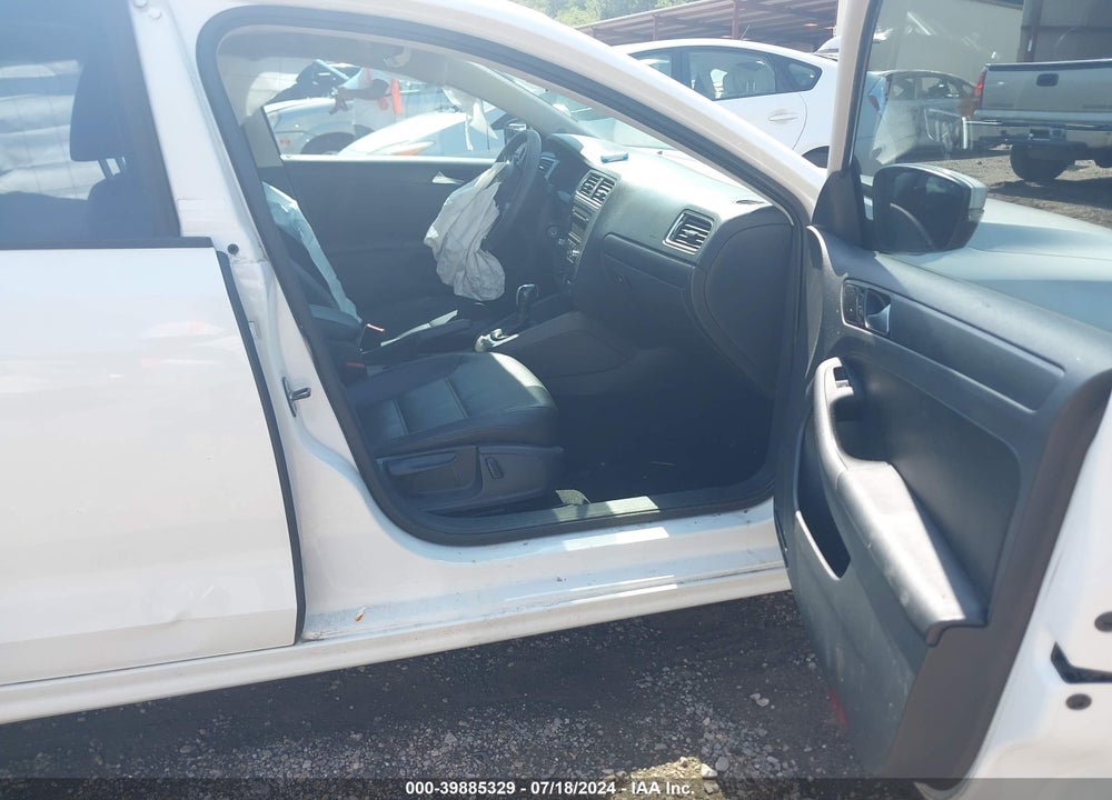 2014 VOLKSWAGEN JETTA VIN: 3VWD07AJ6EM367200