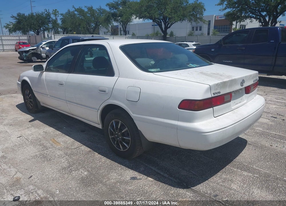 1999 TOYOTA CAMRY LE VIN: 4T1BG22K0XU461230