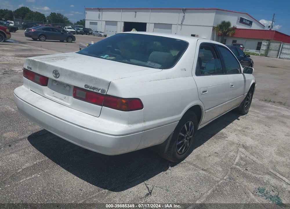 1999 TOYOTA CAMRY LE VIN: 4T1BG22K0XU461230