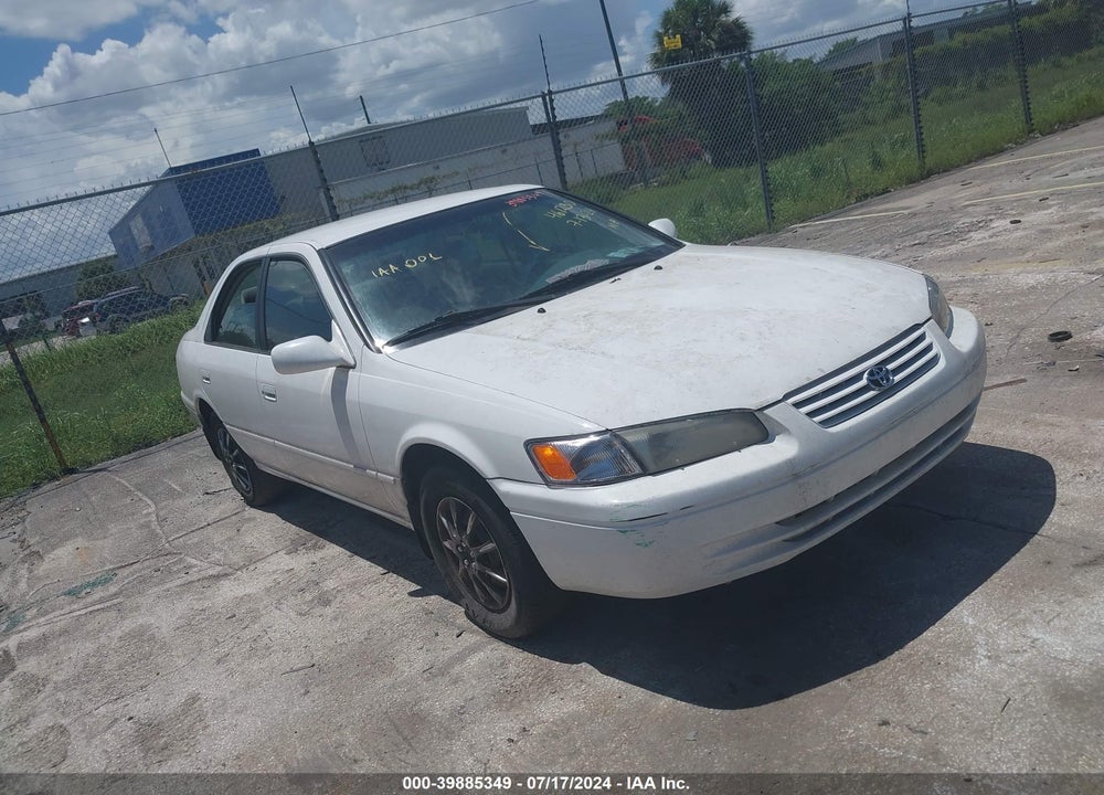 1999 TOYOTA CAMRY LE VIN: 4T1BG22K0XU461230