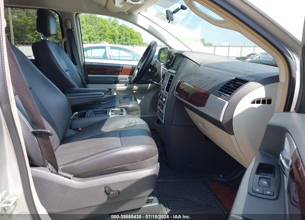 2010 CHRYSLER TOWN & COUNTRY TOURING PLUS VIN: 2A4RR8D1XAR457351