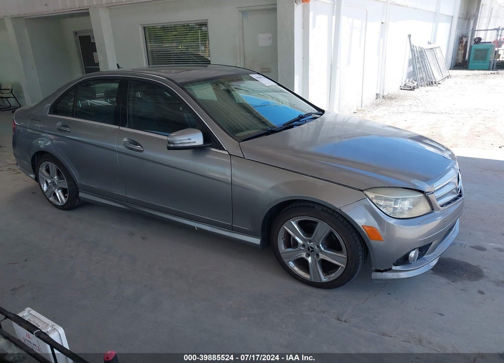 2010 MERCEDES-BENZ C 300 LUXURY/SPORT VIN: WDDGF5EB5AR129679