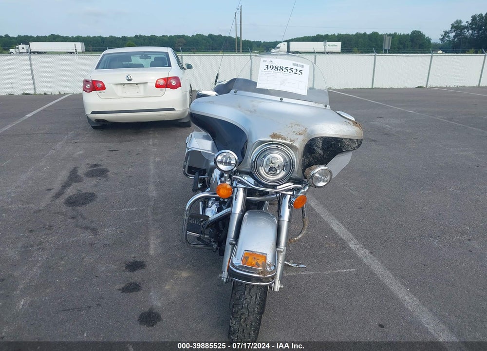 2003 HARLEY-DAVIDSON FLHTCUI ANNIVERSARY VIN: 1HD1FCW433Y619209