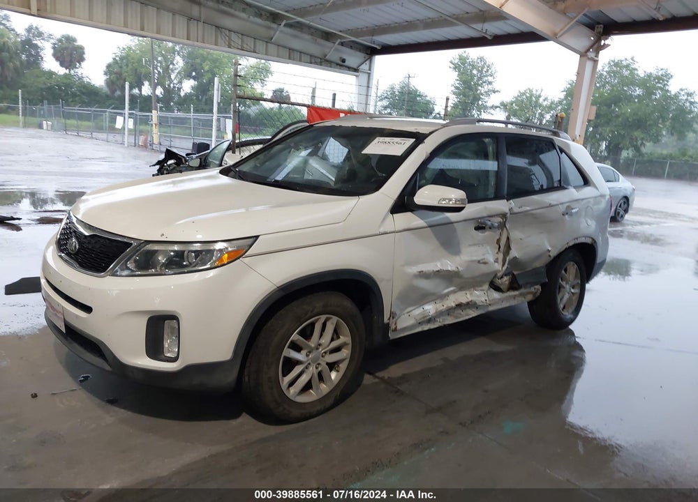 2014 KIA SORENTO LX VIN: 5XYKT4A62EG537027