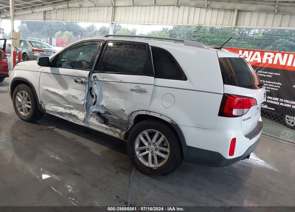 2014 KIA SORENTO LX VIN: 5XYKT4A62EG537027