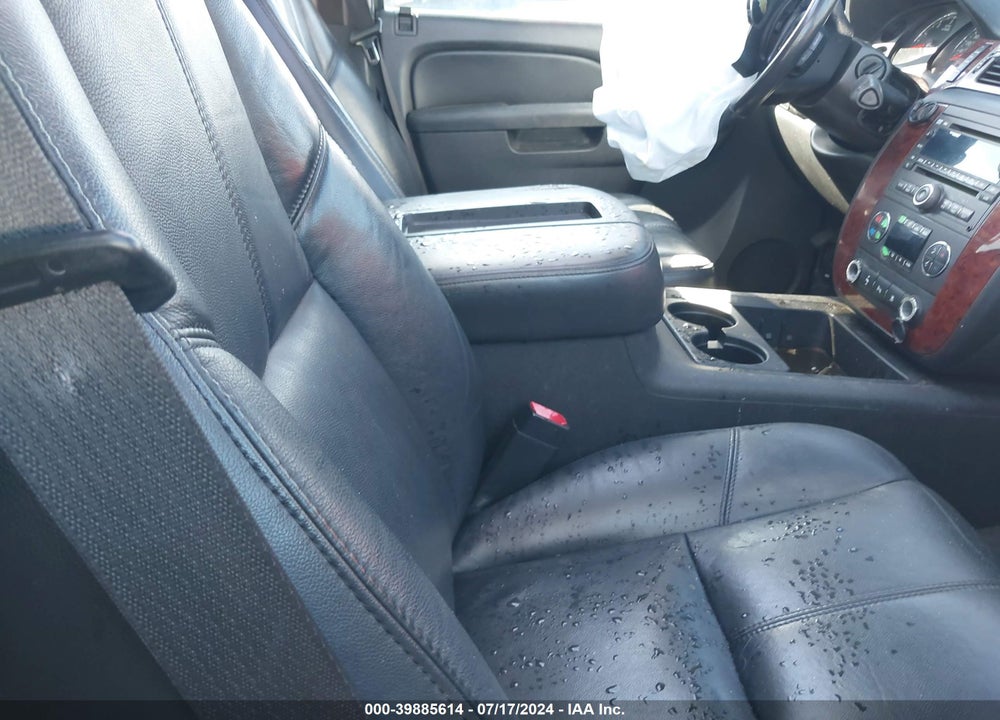 2010 CHEVROLET TAHOE LT VIN: 1GNUKBE07AR257662