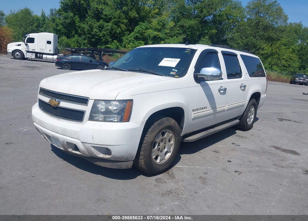 2013 CHEVROLET SUBURBAN 1500 LT VIN: 1GNSCJE08DR318343
