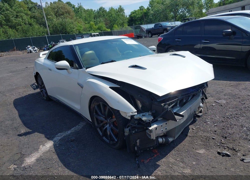 2015 NISSAN GT-R PREMIUM VIN: JN1AR5EF8FM280047