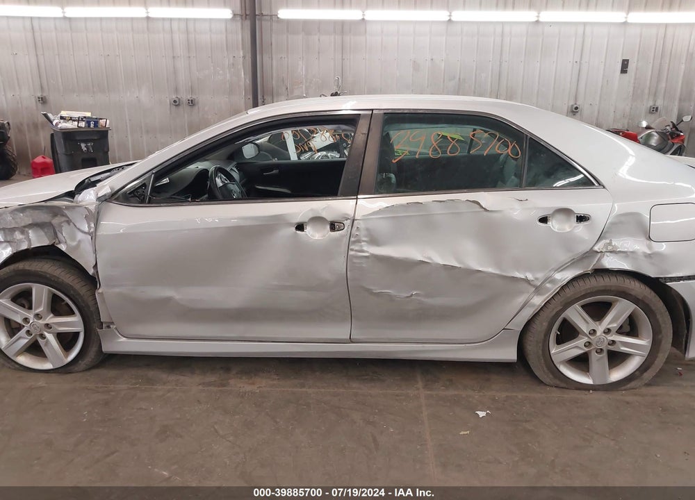 2014 TOYOTA CAMRY SE VIN: 4T1BF1FK7EU366586