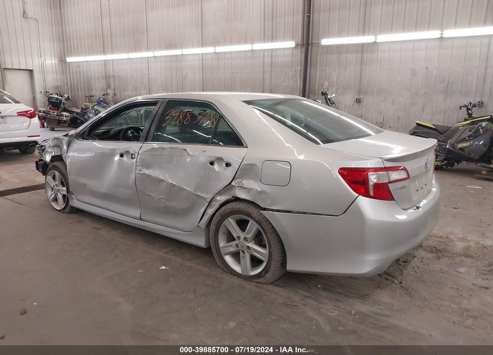 2014 TOYOTA CAMRY SE VIN: 4T1BF1FK7EU366586