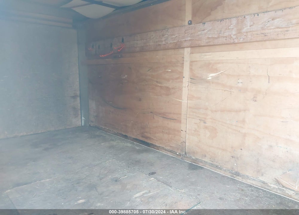 2015 RC RWT ENCLOSED TRAILER VIN: 56VBE1629FM620370