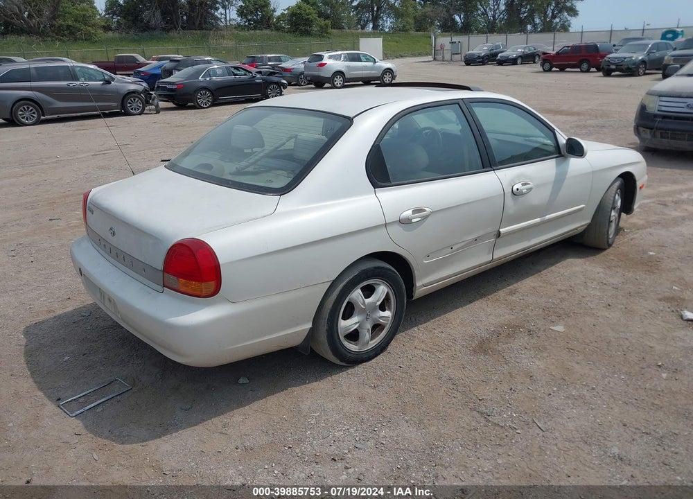 2001 HYUNDAI SONATA VIN: KMHWF25S61A413644