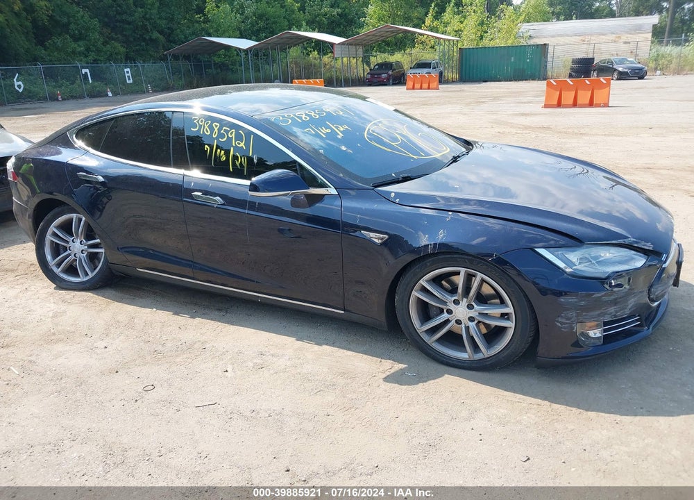 2013 TESLA MODEL S VIN: 5YJSA1AG6DFP04833