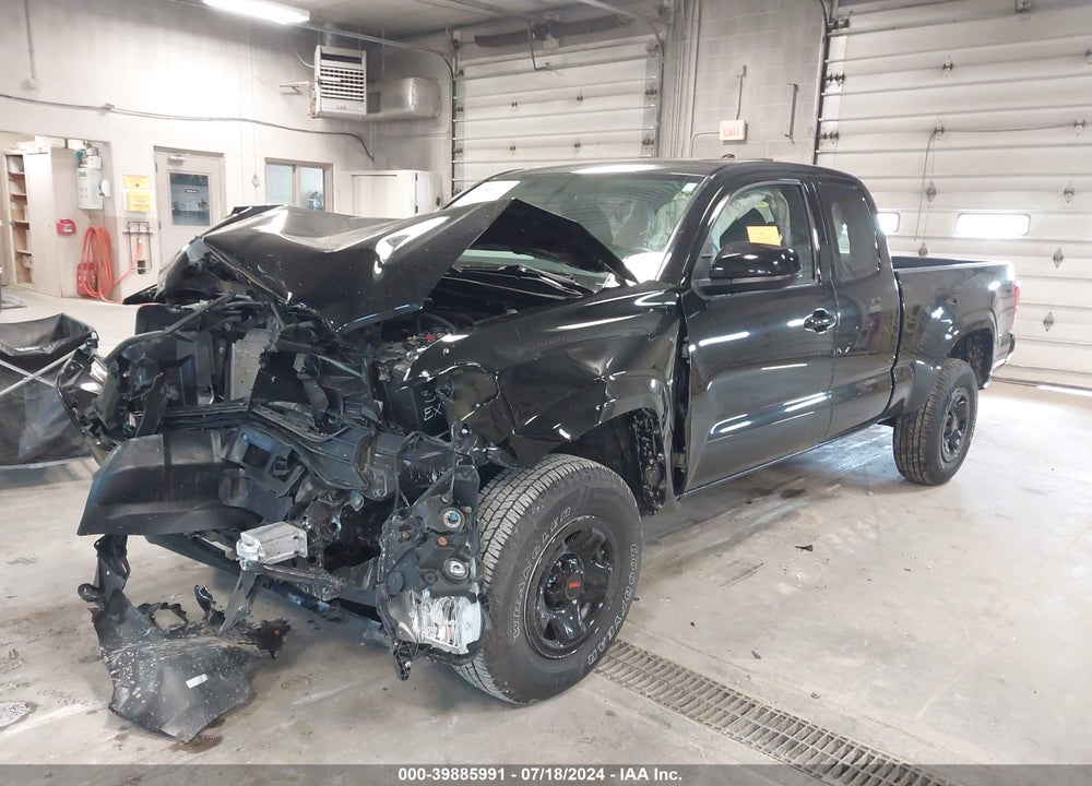 2017 TOYOTA TACOMA SR VIN: 5TFSX5EN2HX053680