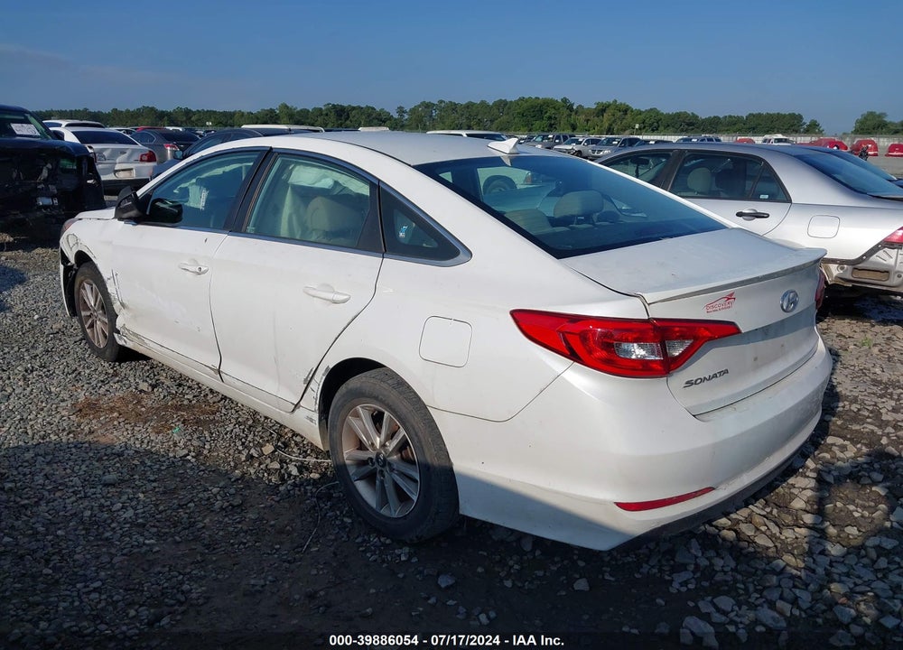 2015 HYUNDAI SONATA SE VIN: 5NPE24AF9FH216175