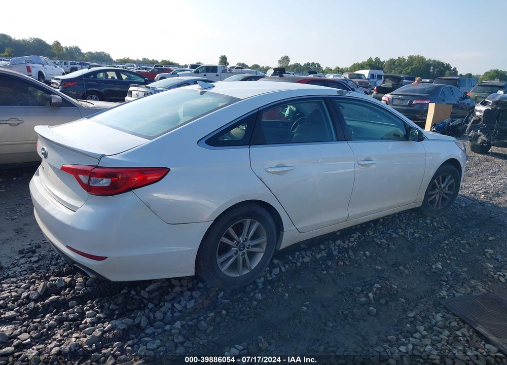 2015 HYUNDAI SONATA SE VIN: 5NPE24AF9FH216175