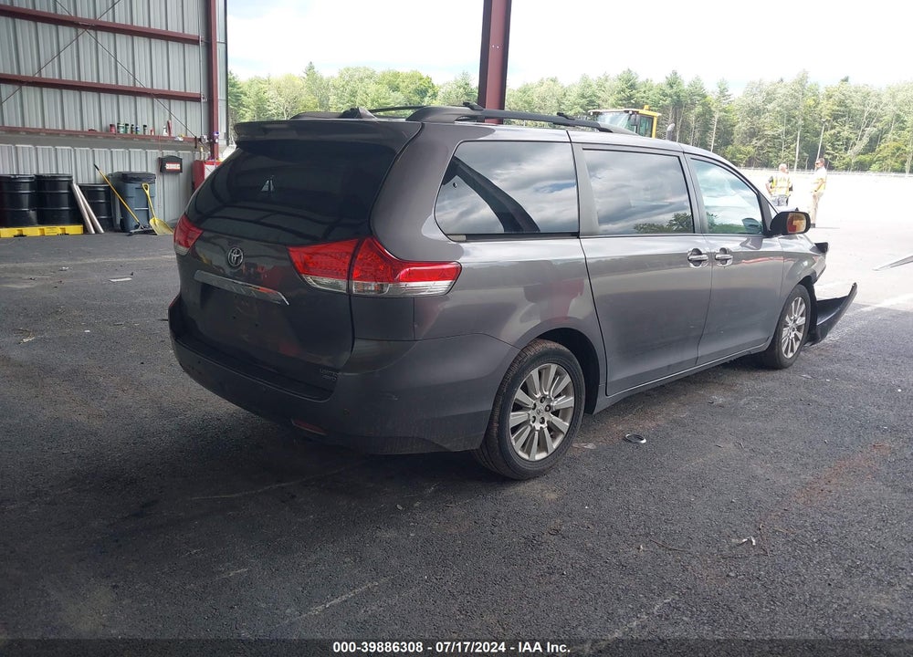 2011 TOYOTA SIENNA LIMITED VIN: 5TDDK3DC4BS020981