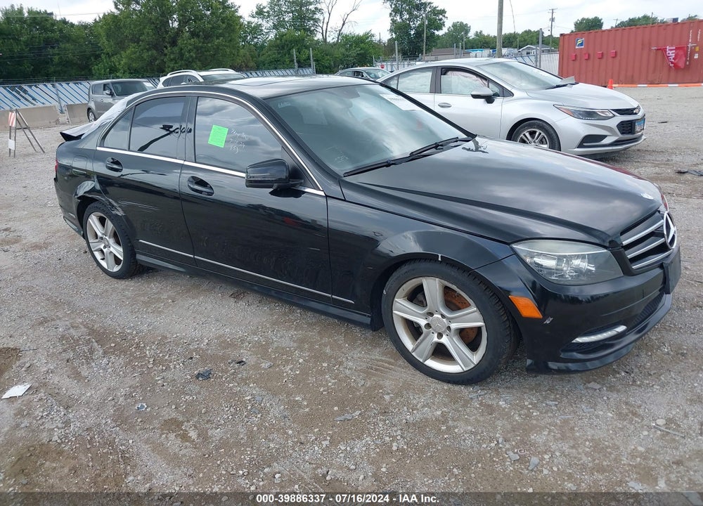 2011 MERCEDES-BENZ C 300 LUXURY 4MATIC/SPORT 4MATIC VIN: WDDGF8BB6BR140875