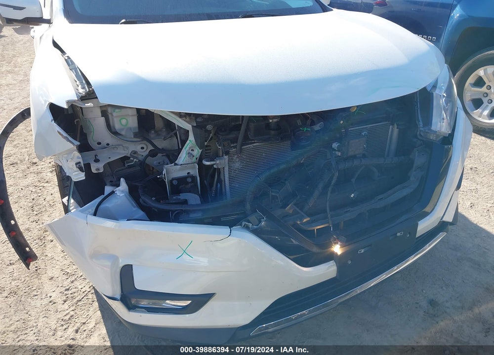 2017 NISSAN ROGUE SL VIN: 5N1AT2MV9HC760334