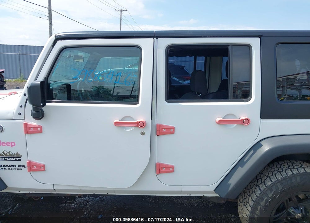 2016 JEEP WRANGLER UNLIMITED SPORT VIN: 1C4BJWDG5GL134351
