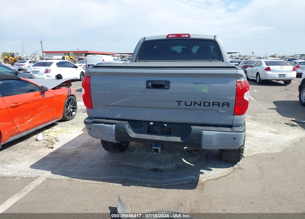 2018 TOYOTA TUNDRA LIMITED 5.7L V8 VIN: 5TFHY5F12JX726976